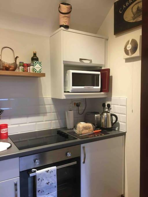The Grooms Loft Self Contained Apartment Milton Abbas Ngoại thất bức ảnh