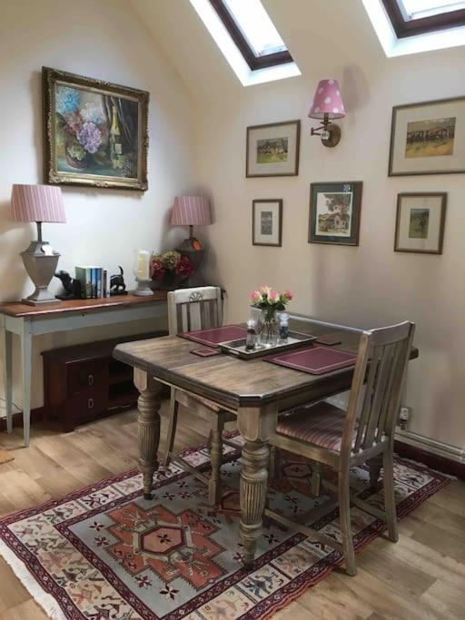 The Grooms Loft Self Contained Apartment Milton Abbas Ngoại thất bức ảnh